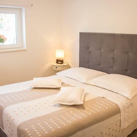 Apartment Verica In Duce - 20 Meters From The Beach 杜基拉特 外观 照片
