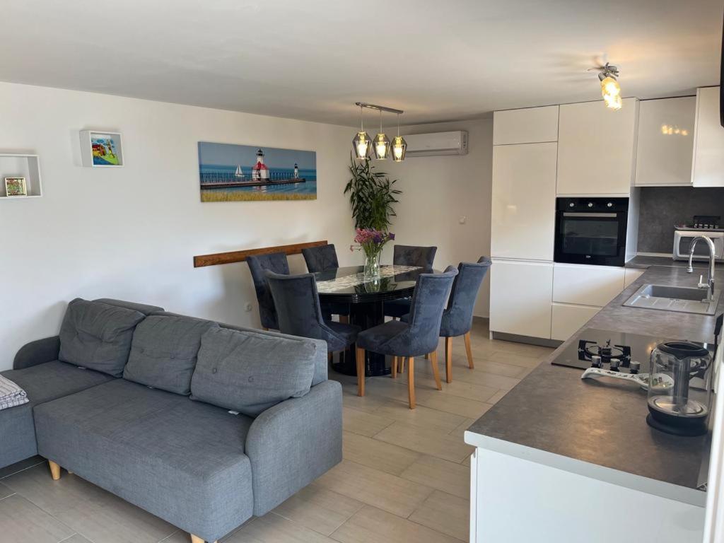 Apartment Verica In Duce - 20 Meters From The Beach 杜基拉特 外观 照片